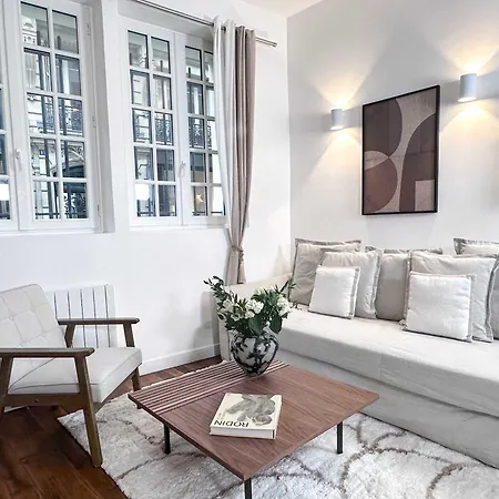 Appartement Heart Marais Cozy For 4 Parijs